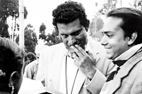 কাঞ্চনজঙ্ঘা (১৯৬২) শুটিংয়ে অভিনেতা অরুণ মুখোপাধ্যায় এবং অলকানন্দা রায়ের সঙ্গে