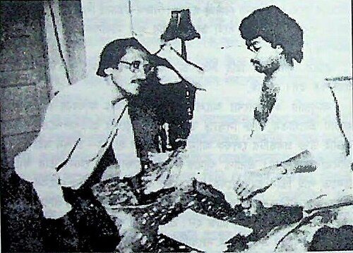 শ্রীমদ ভারতীর কাছে সকল প্রশ্নের সুসমাধান পেয়ে প্রবীরবাবু মাথা নত করে
ভারতীজীর আশীর্বাদ ভিক্ষা করেন।